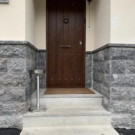 Casa Rural En Santa Cruz-mieres Dağ evi