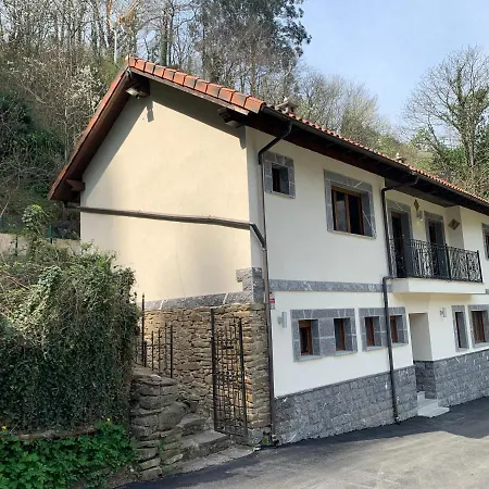 Chalet Casa Rural En Santa Cruz-mieres